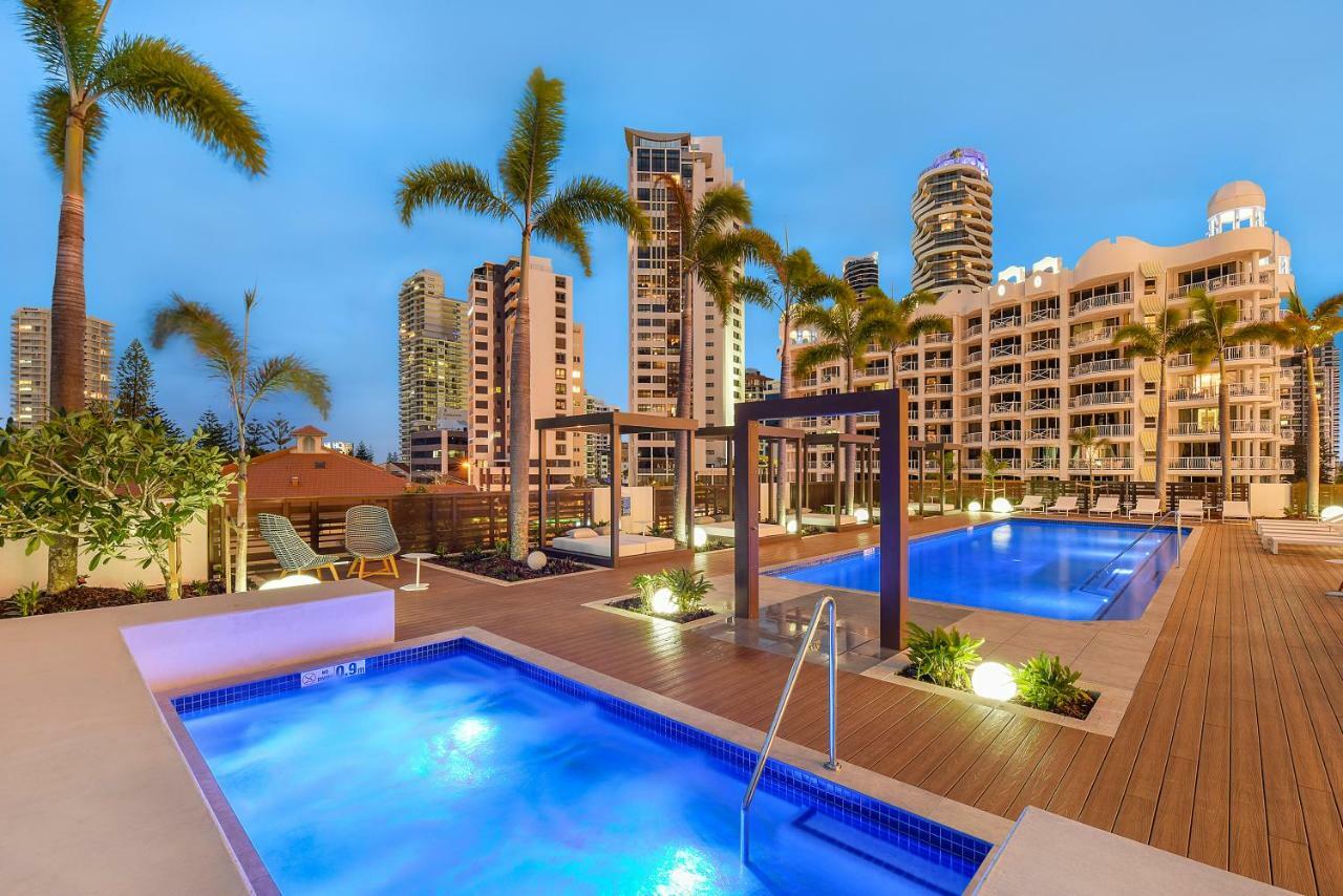 Qube Broadbeach Ocean View Apartments Gold Coast Bagian luar foto