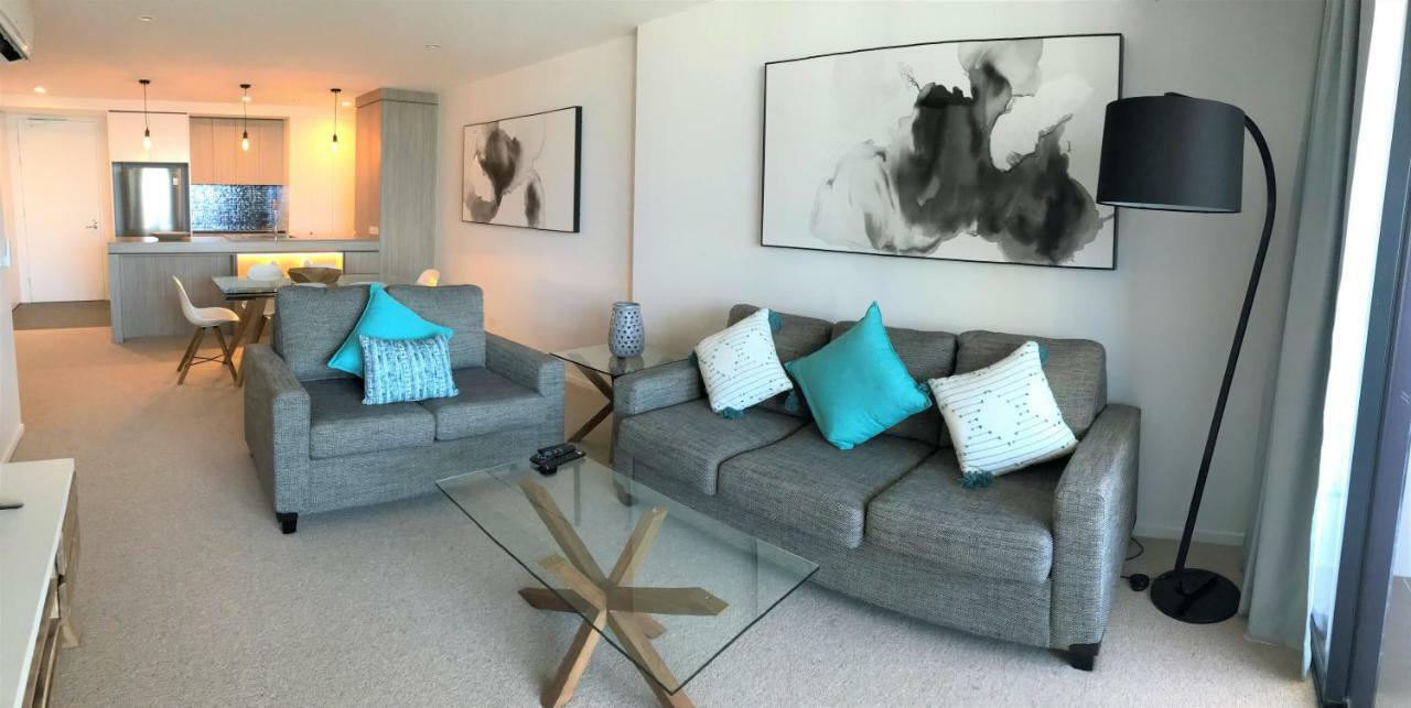 Qube Broadbeach Ocean View Apartments Gold Coast Bagian luar foto