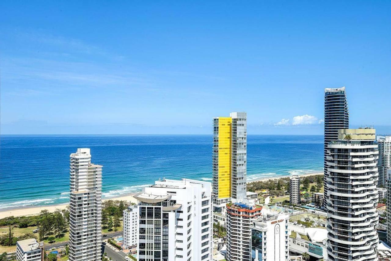 Qube Broadbeach Ocean View Apartments Gold Coast Bagian luar foto