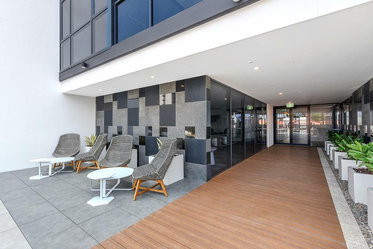 Qube Broadbeach Ocean View Apartments Gold Coast Bagian luar foto